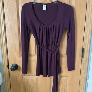 mark. Long-Sleeve Scoop Neck Tie-Waist Long-Sleeve Top in Plum